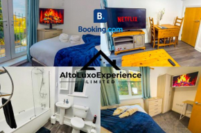 The Purple 5 Bedroom House By AltoLuxoExperience Short Lets & Serviced Accommodation With Free Parking